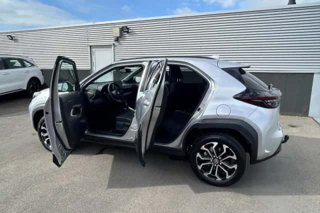 Toyota Yaris Cross (2023) thumbnail 5