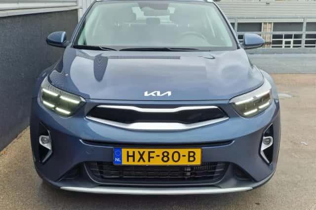 Kia Stonic (2025) thumbnail 2