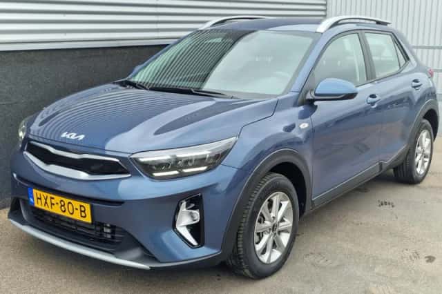 Kia Stonic (2025) thumbnail 3