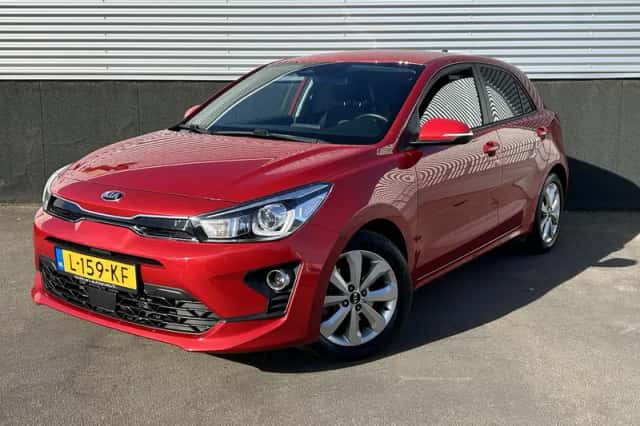 Kia Rio (2021) thumbnail 2