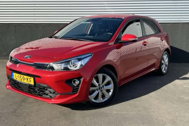 Kia Rio (2021) thumbnail 5