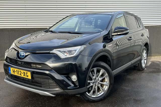 Toyota RAV4 (2017) thumbnail 2