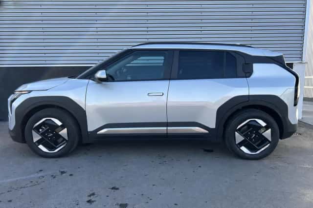 Kia EV3 (2025) thumbnail 3