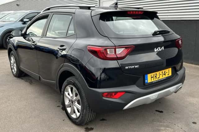 Kia Stonic (2025) thumbnail 4