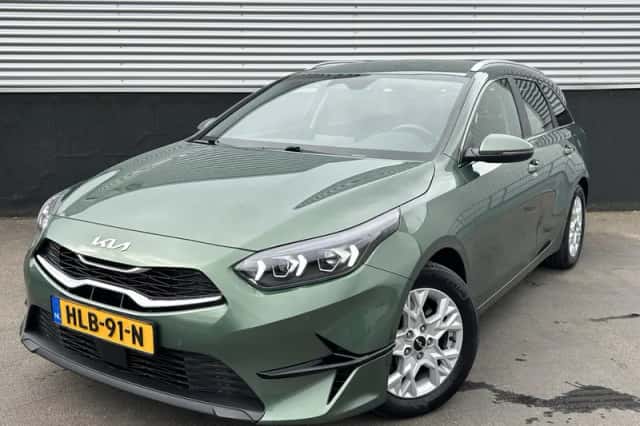 Kia Ceed (2025) thumbnail 2