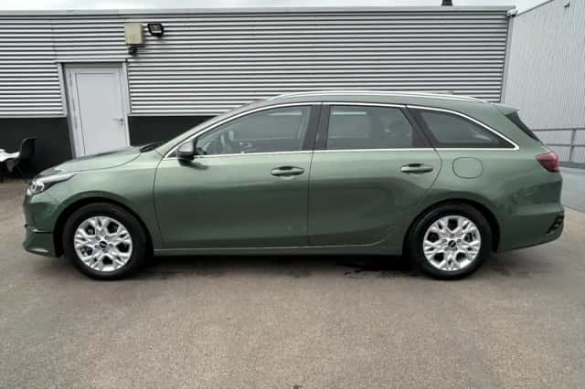 Kia Ceed (2025) thumbnail 3