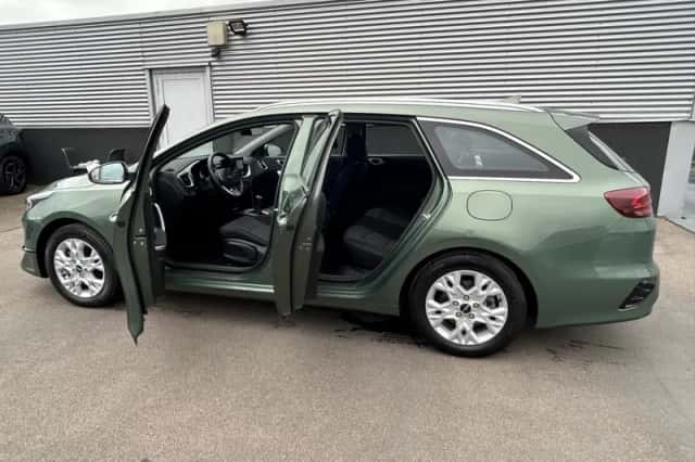 Kia Ceed (2025) thumbnail 4