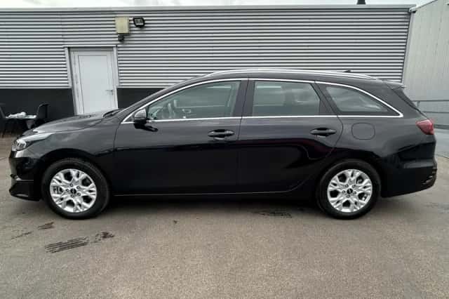 Kia Ceed (2025) thumbnail 3