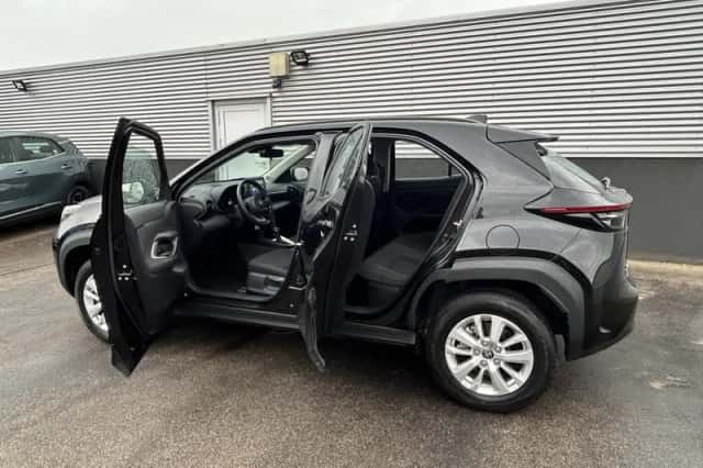 Toyota Yaris Cross (2025) thumbnail 4