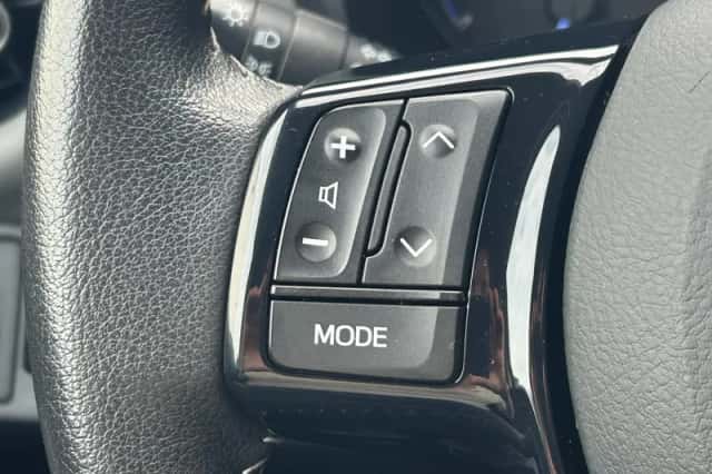 Toyota Yaris (2018) thumbnail 3