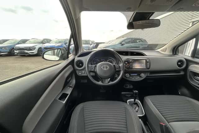 Toyota Yaris (2018) thumbnail 5