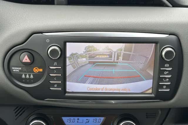 Toyota Yaris (2018) thumbnail 6