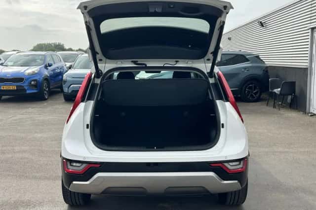Kia Niro (2025) thumbnail 6