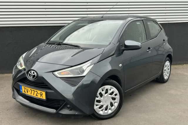 Toyota Aygo (2019) thumbnail 2