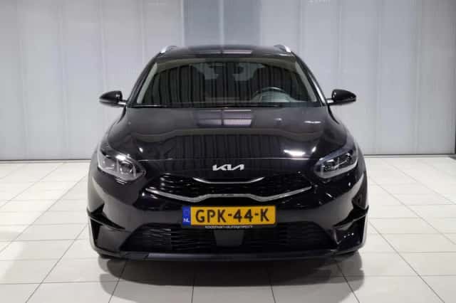 Kia Ceed Sportswagon (2024) thumbnail 4
