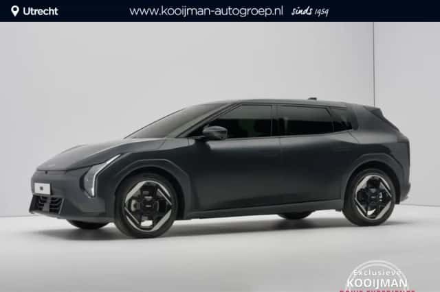 Kia EV4 (2026) thumbnail 1