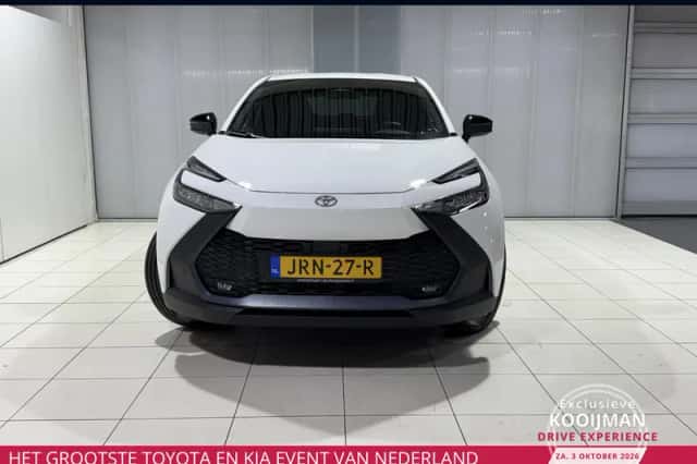 Toyota C-HR (2025) thumbnail 1