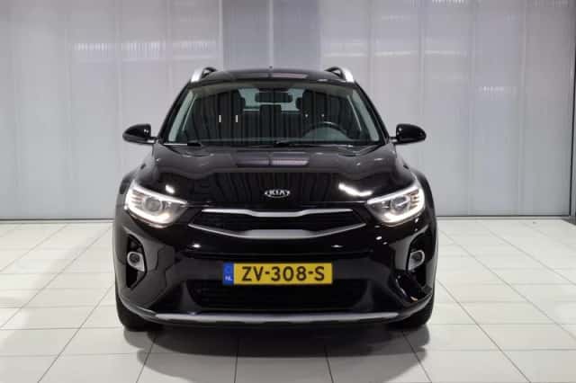 Kia Stonic (2019) thumbnail 4
