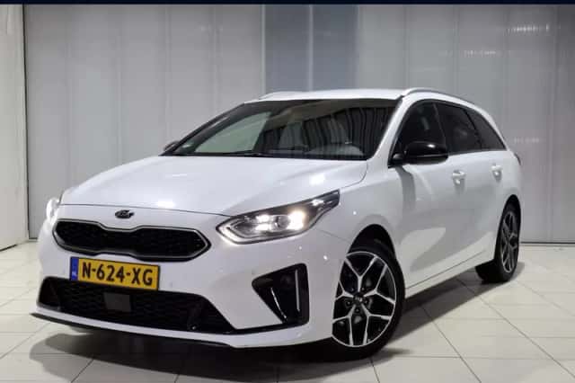 Kia Ceed (2022) thumbnail 1