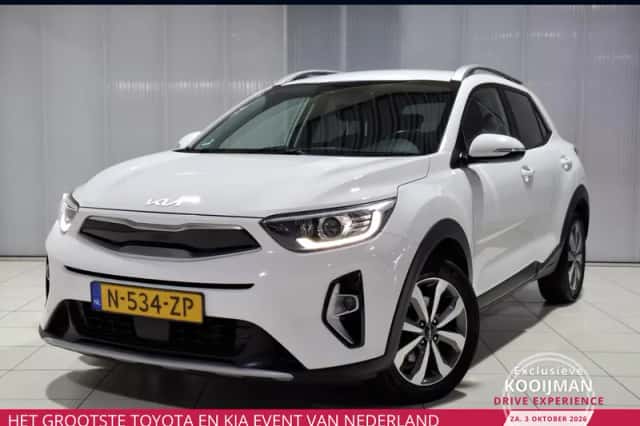 Kia Stonic (2022) thumbnail 1