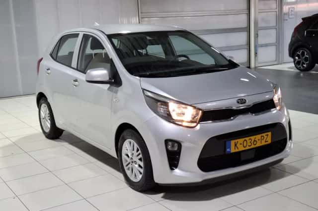 Kia Picanto (2021) thumbnail 3