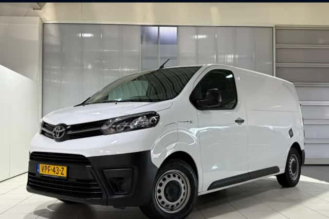 Toyota Proace (2022) thumbnail 1