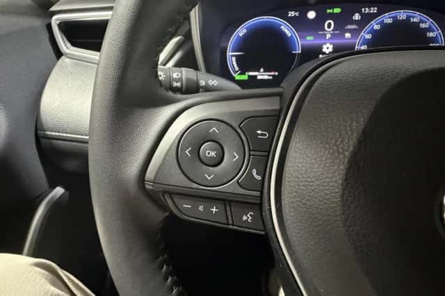 Toyota Corolla Cross (2025) thumbnail 6