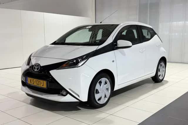Toyota Aygo (2016) thumbnail 4