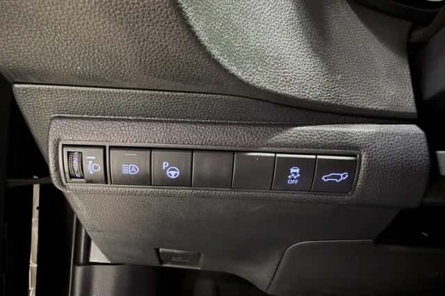 Toyota Corolla (2020) thumbnail 3
