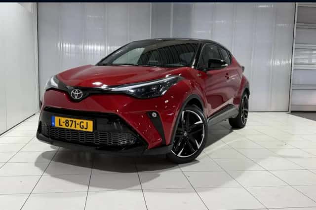 Toyota C-HR (2021) thumbnail 1
