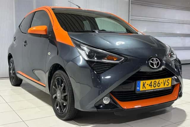 Toyota Aygo (2021) thumbnail 2