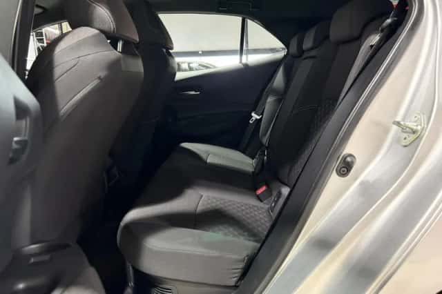 Toyota Corolla (2024) thumbnail 2