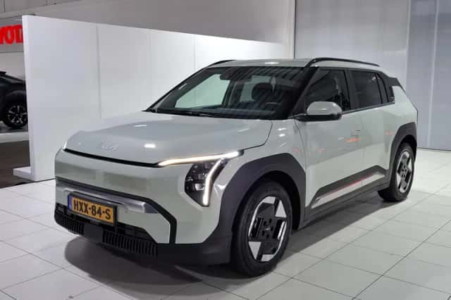Kia EV3 (2025) thumbnail 3