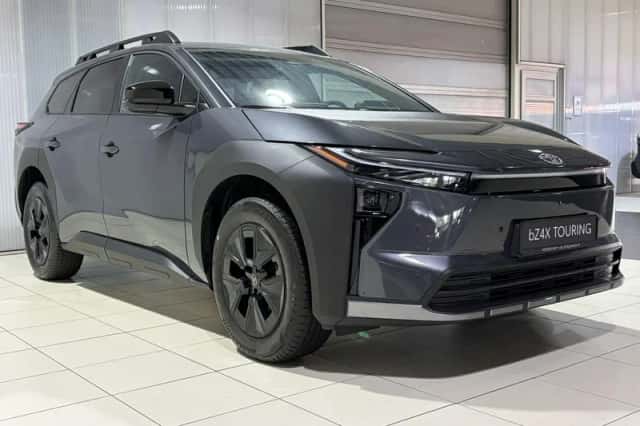 Toyota bZ4X (2026) thumbnail 4
