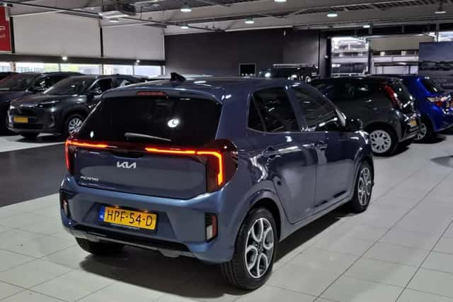 Kia Picanto (2025) thumbnail 6