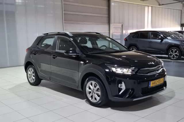 Kia Stonic (2025) thumbnail 3