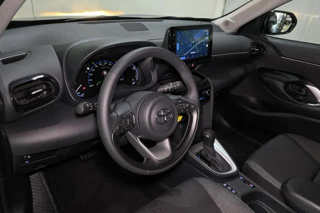 Toyota Yaris Cross (2023) thumbnail 4