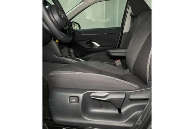 Toyota Yaris Cross (2023) thumbnail 6