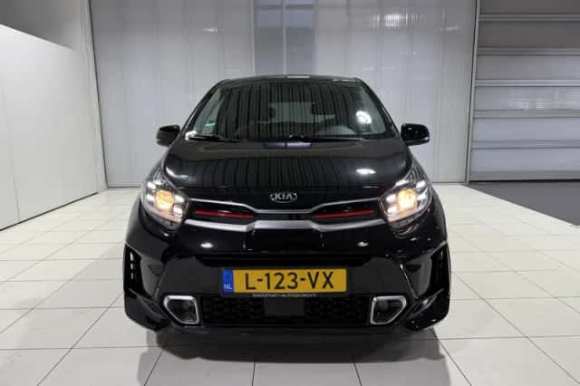 Kia Picanto (2021) thumbnail 2