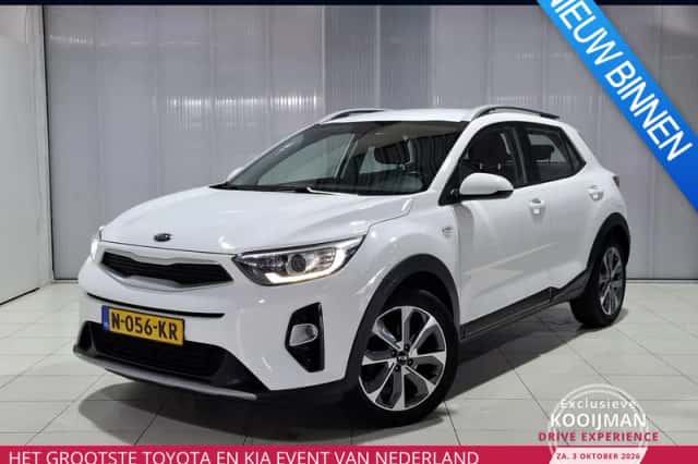 Kia Stonic (2020) thumbnail 1