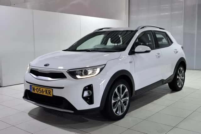 Kia Stonic (2020) thumbnail 5