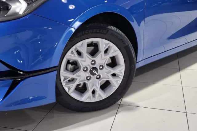 Kia Ceed (2025) thumbnail 2