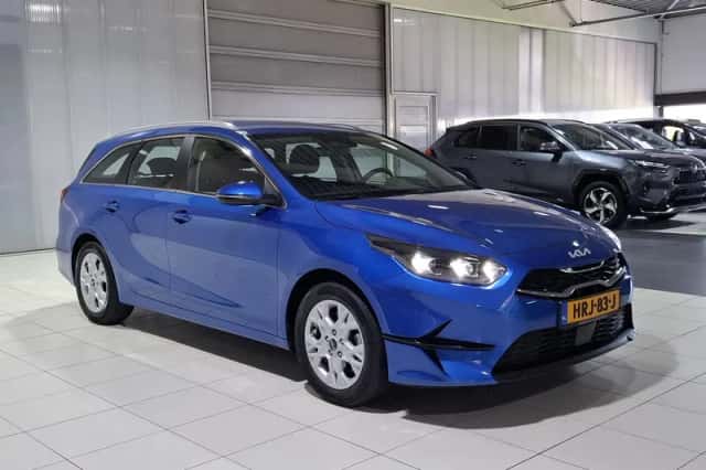 Kia Ceed (2025) thumbnail 3