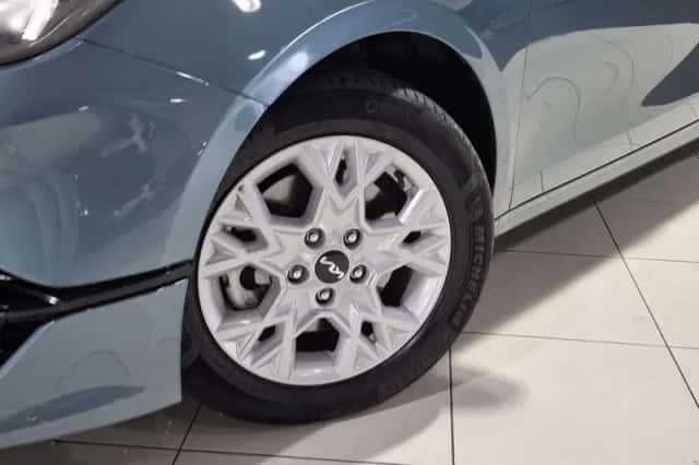 Kia Ceed (2025) thumbnail 2