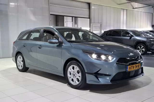 Kia Ceed (2025) thumbnail 3
