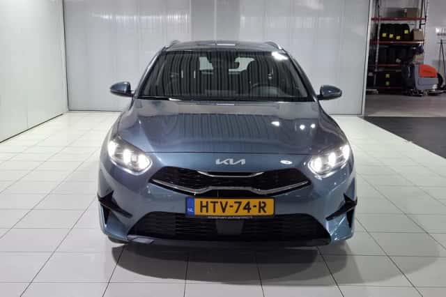 Kia Ceed (2025) thumbnail 4