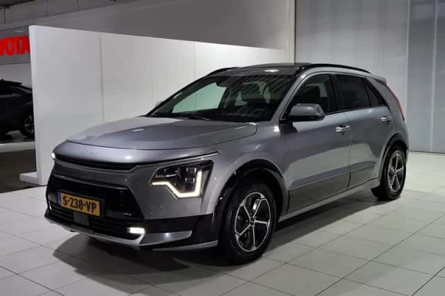 Kia Niro (2023) thumbnail 5