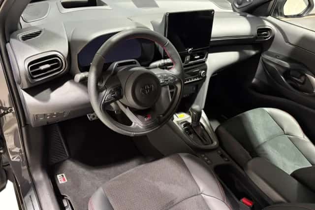 Toyota Yaris Cross (2026) thumbnail 2
