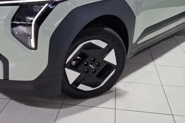 Kia EV3 (2025) thumbnail 2