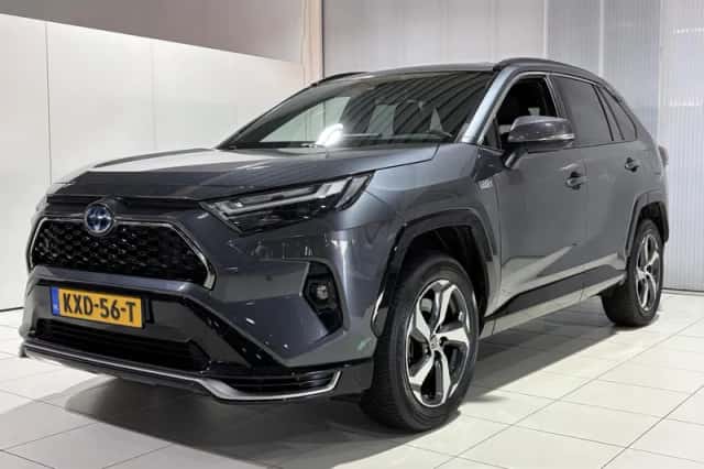 Toyota RAV4 (2022) thumbnail 4